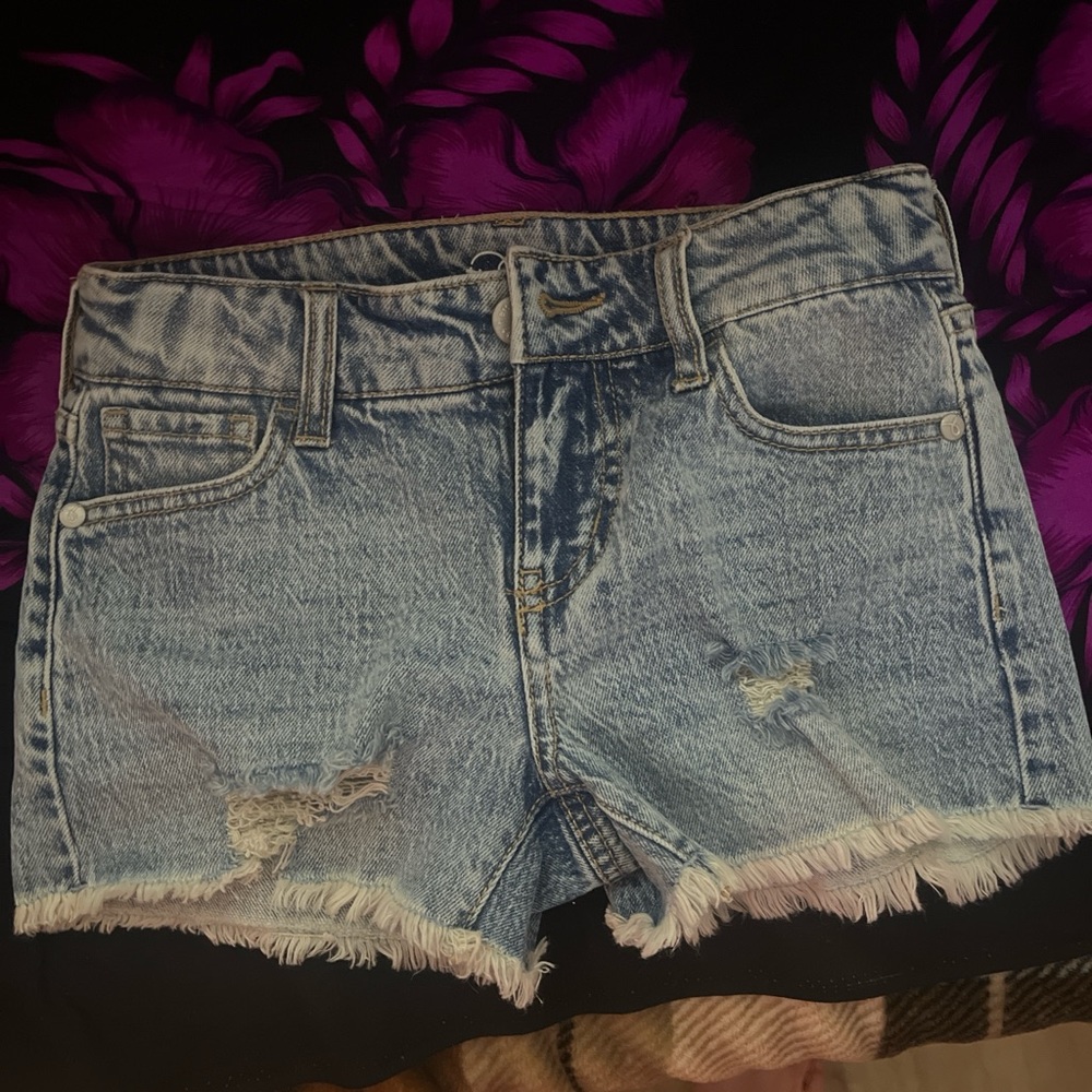 Light Wash Denim Frayed Hem Women's Shorts